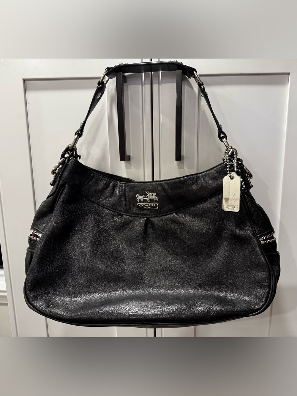 Vintage COACH Madison Shoulder Handbag Classic Black Leather 13250 Purple Lining